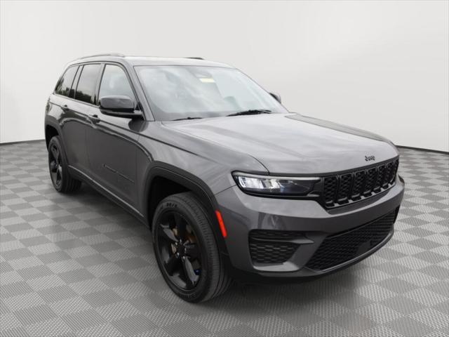 2023 Jeep Grand Cherokee Altitude 4x4 2023 Jeep Grand Cherokee Altitude 4x4