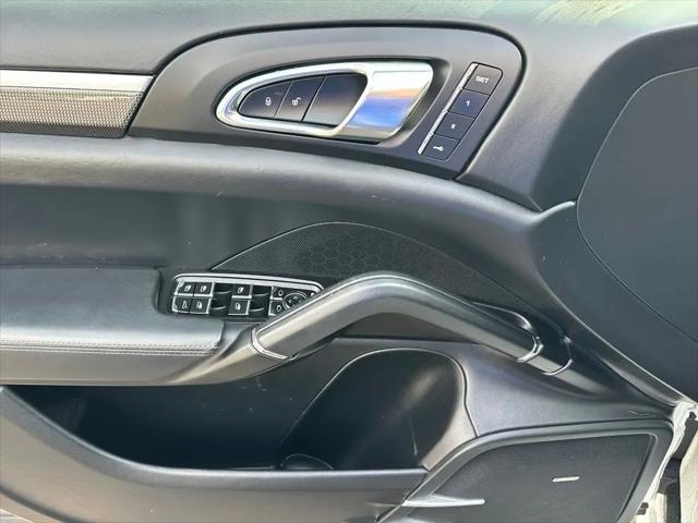 2016 Porsche Cayenne GTS