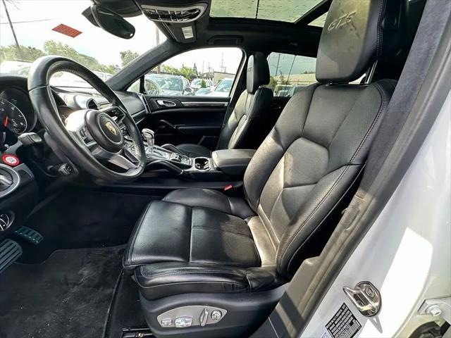 2016 Porsche Cayenne GTS