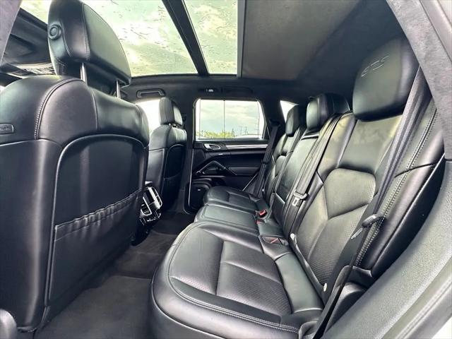 2016 Porsche Cayenne GTS