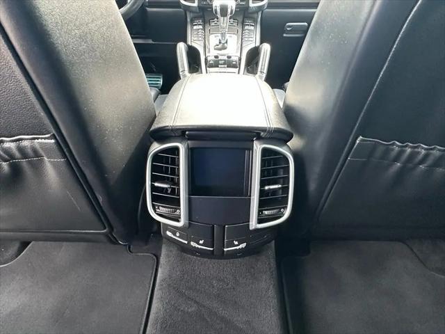 2016 Porsche Cayenne GTS