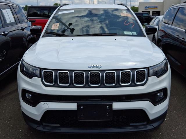 2023 Jeep Compass Latitude Lux FWD 2023 Jeep Compass Latitude Lux FWD