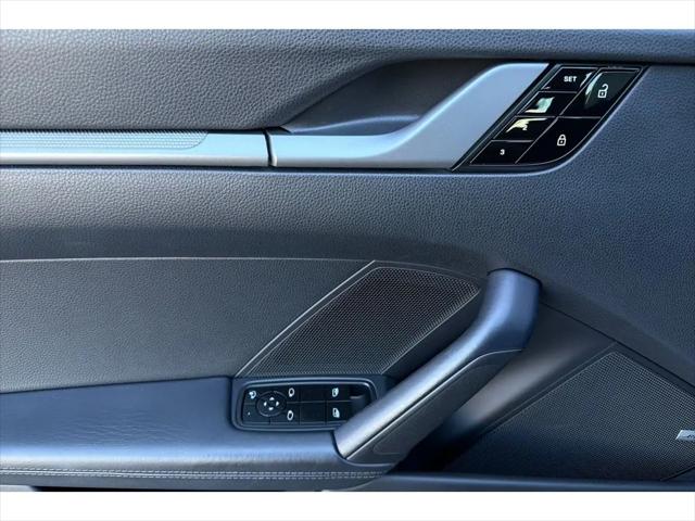 2020 Porsche 911 Carrera