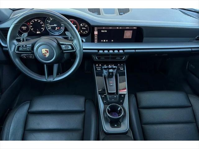 2020 Porsche 911 Carrera