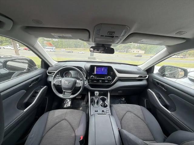 2023 Toyota Highlander LE