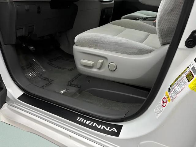2018 Toyota Sienna LE 8 Passenger