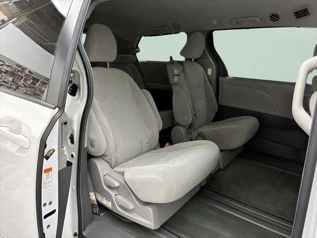 2018 Toyota Sienna LE 8 Passenger