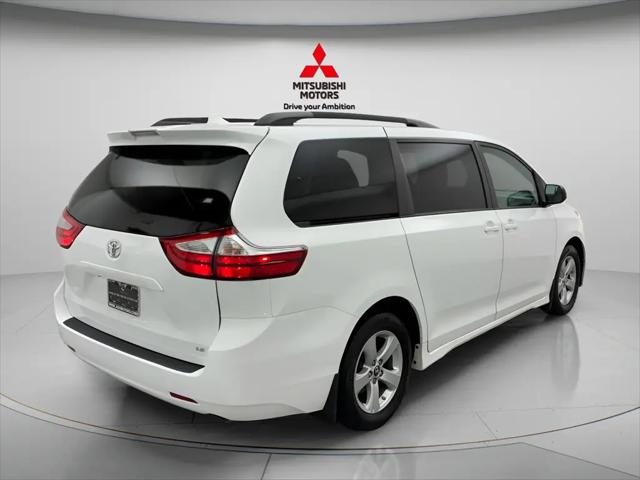 2018 Toyota Sienna LE 8 Passenger