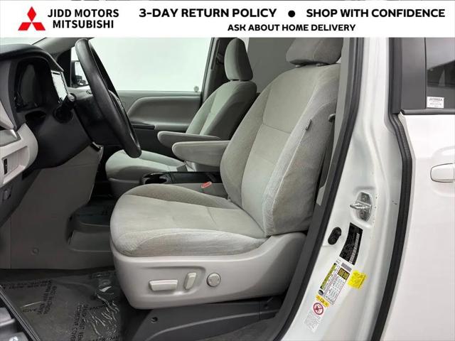 2018 Toyota Sienna LE 8 Passenger