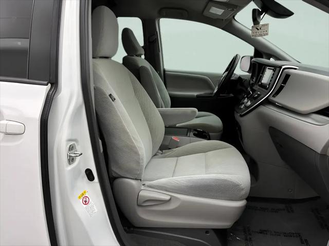 2018 Toyota Sienna LE 8 Passenger