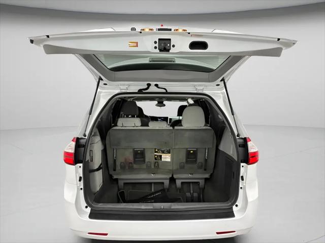 2018 Toyota Sienna LE 8 Passenger