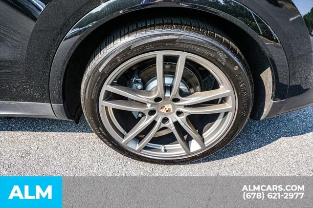 2023 Porsche Cayenne S Platinum Edition