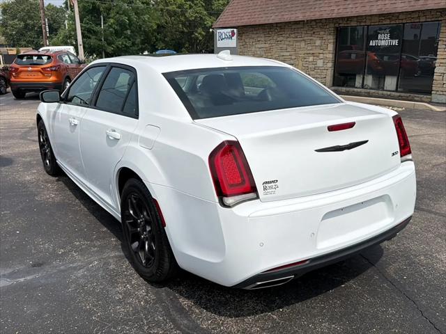 2022 Chrysler 300 Touring L AWD
