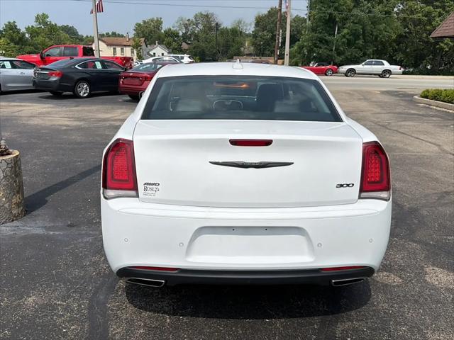 2022 Chrysler 300 Touring L AWD