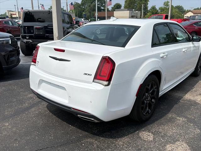2022 Chrysler 300 Touring L AWD
