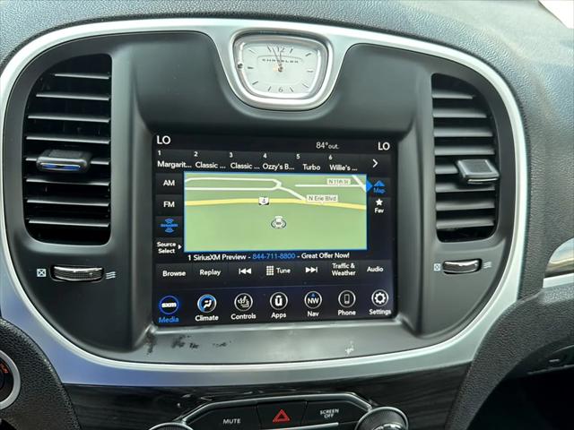 2022 Chrysler 300 Touring L AWD