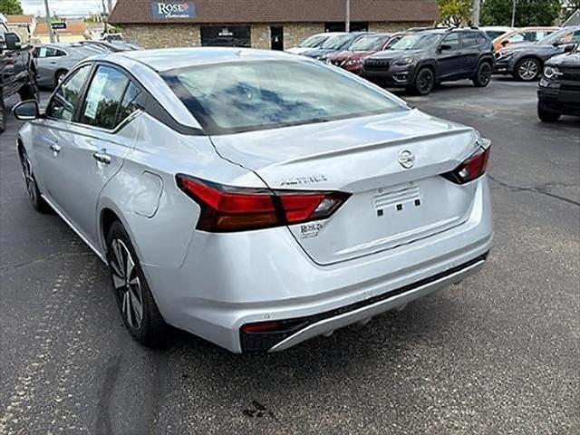 2022 Nissan Altima SV FWD