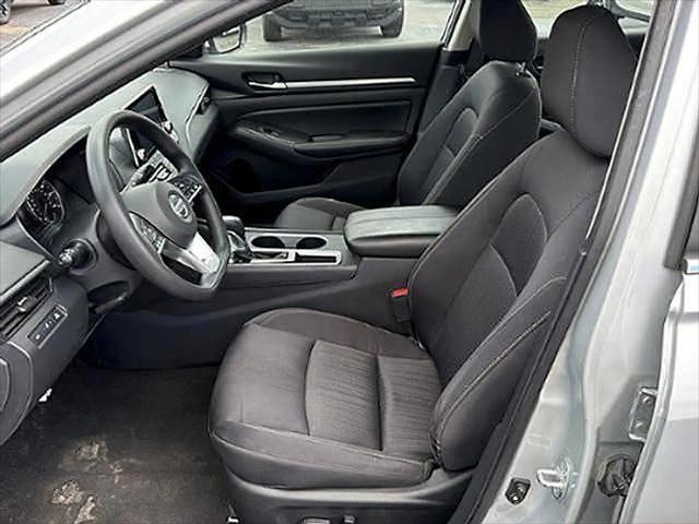 2022 Nissan Altima SV FWD