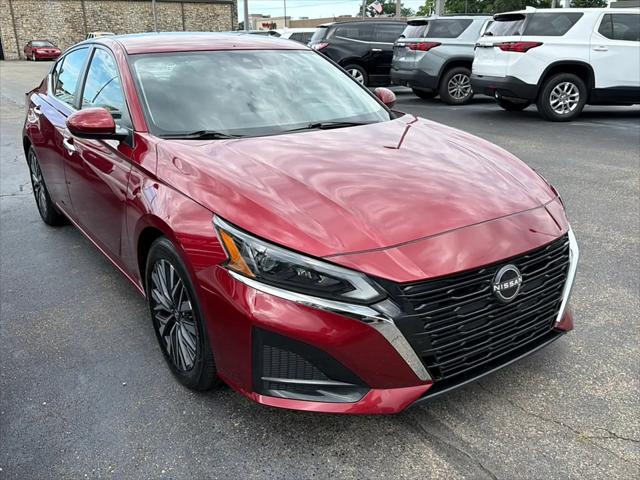 2023 Nissan Altima SV FWD for sale in Hamilton, OH