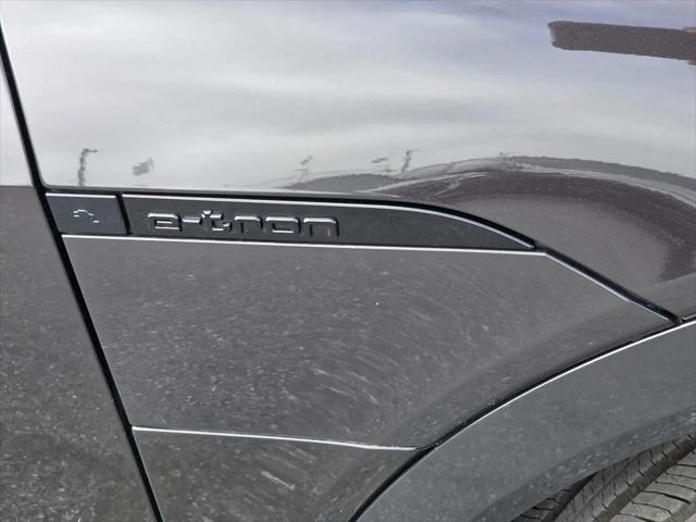 2024 Audi e-tron S line Premium Plus quattro