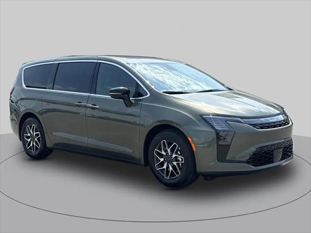 2027 Chrysler Pacifica Limited for sale in Fayetteville, TN