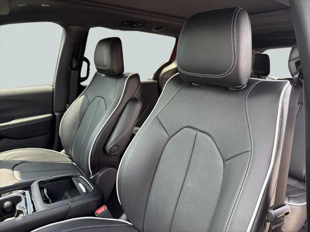 2027 Chrysler Pacifica Limited