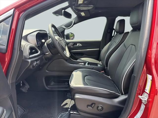 2027 Chrysler Pacifica Limited