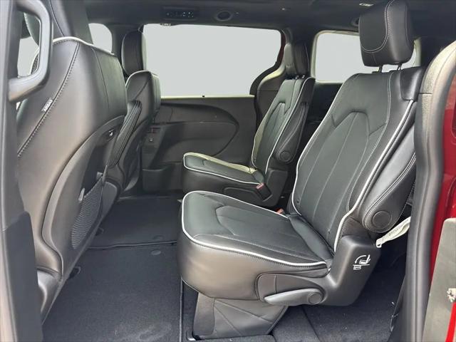 2027 Chrysler Pacifica Limited