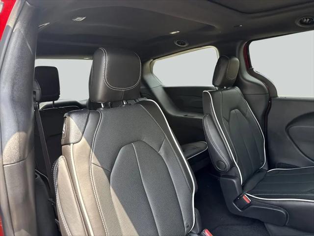 2027 Chrysler Pacifica Limited