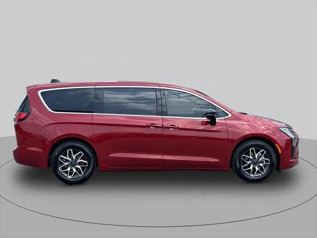 2027 Chrysler Pacifica Limited