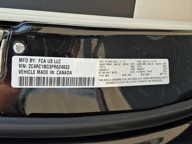 2023 Chrysler Pacifica Touring L