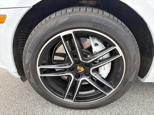 2021 Porsche Macan Turbo