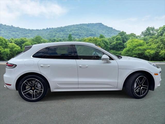 2021 Porsche Macan Turbo