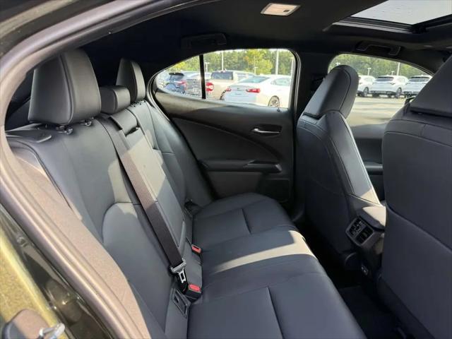 2025 Lexus 300 Premium