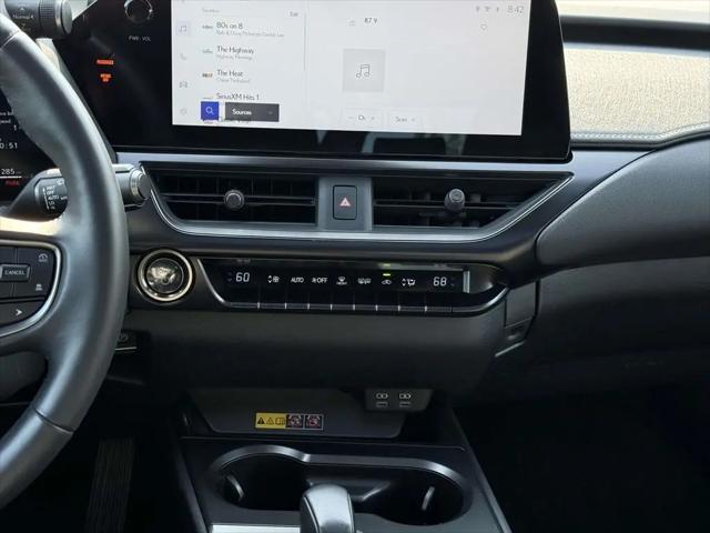 2025 Lexus 300 Premium