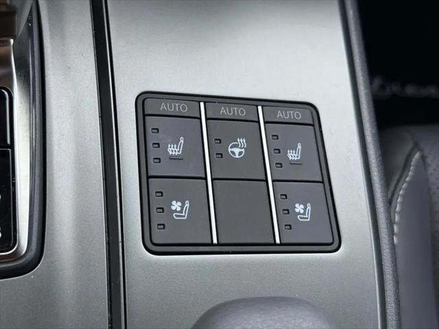 2025 Lexus 300 Premium