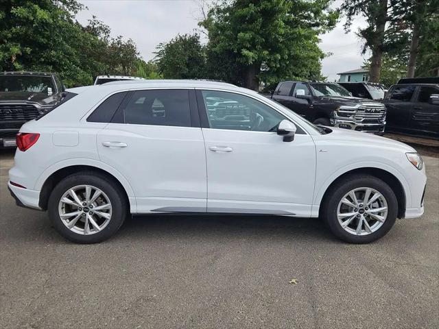 2025 Audi Q3 Premium 45 TFSI S line quattro Tiptronic