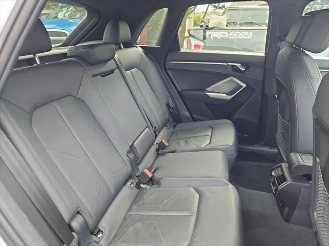 2025 Audi Q3 Premium 45 TFSI S line quattro Tiptronic