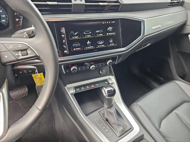 2025 Audi Q3 Premium 45 TFSI S line quattro Tiptronic