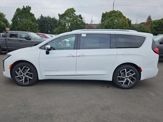 2027 Chrysler Pacifica Pinnacle AWD