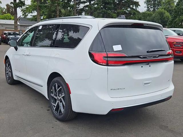 2027 Chrysler Pacifica Pinnacle AWD