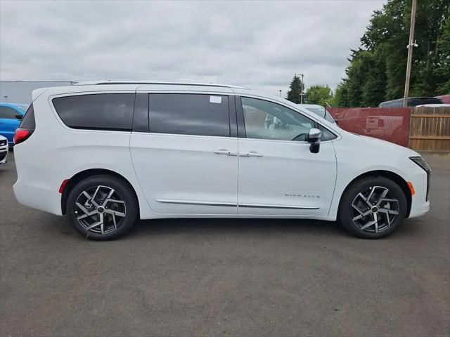 2027 Chrysler Pacifica Pinnacle AWD