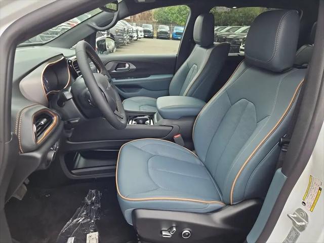 2027 Chrysler Pacifica Pinnacle AWD