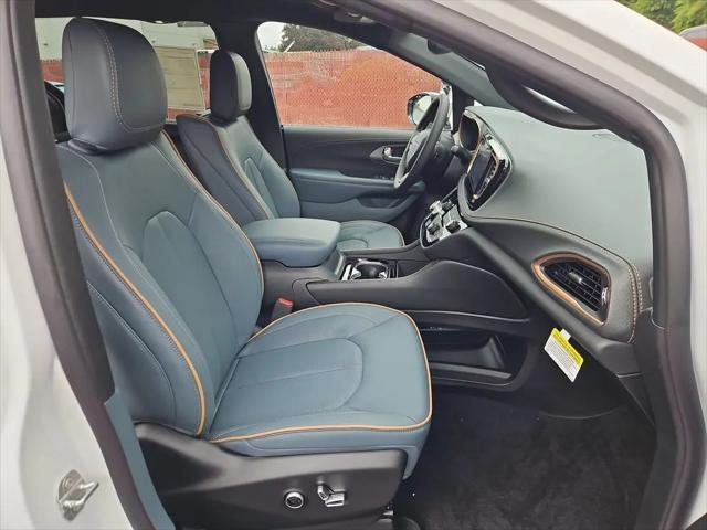 2027 Chrysler Pacifica Pinnacle AWD