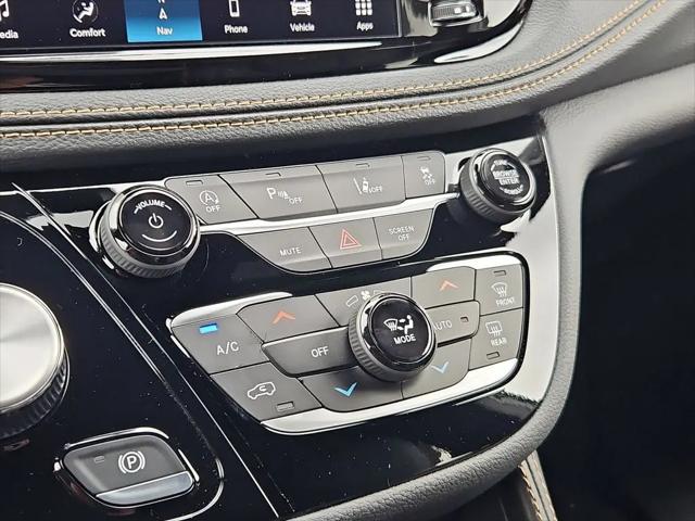2027 Chrysler Pacifica Pinnacle AWD