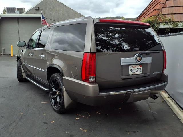 2013 Cadillac Escalade ESV Luxury