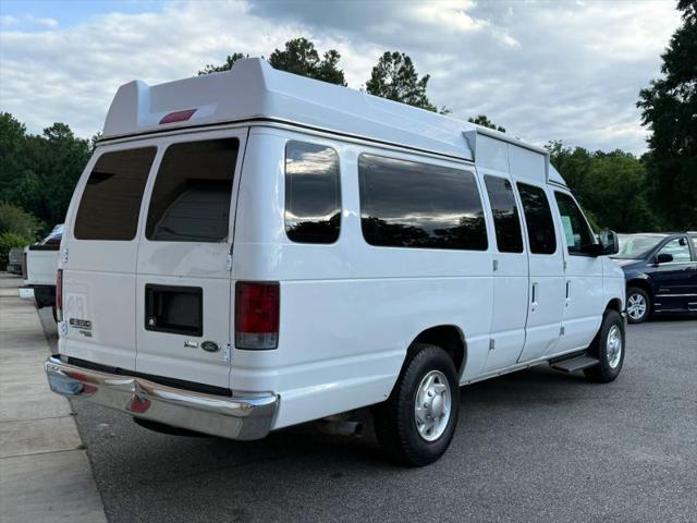 2011 Ford E-350 Super Duty XLT