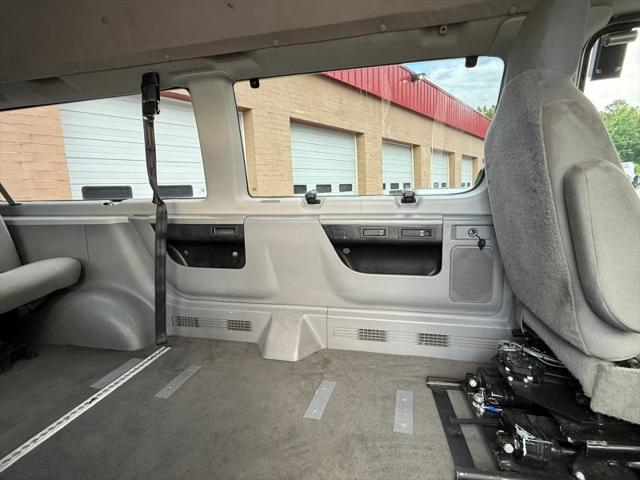 2011 Ford E-350 Super Duty XLT