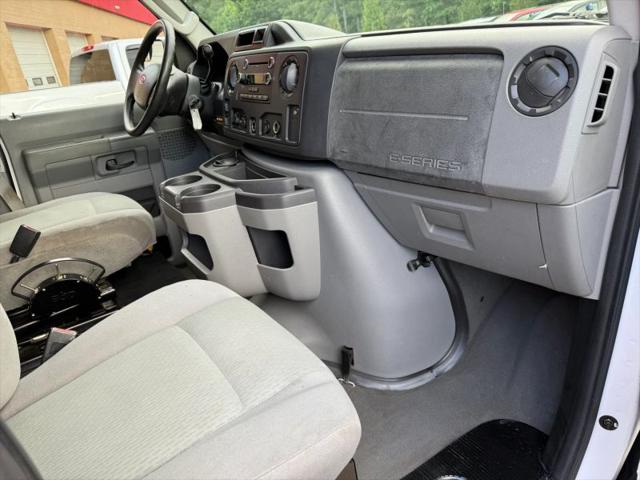 2011 Ford E-350 Super Duty XLT
