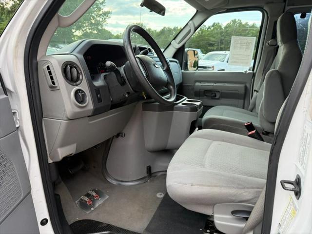 2011 Ford E-350 Super Duty XLT